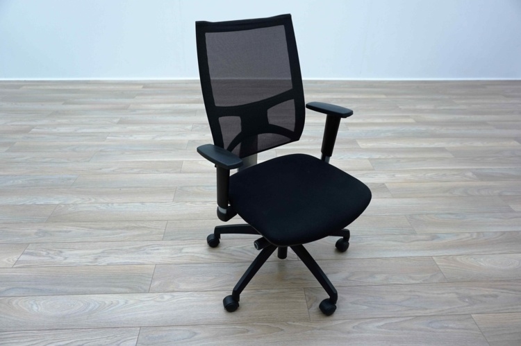 black mesh Office chair