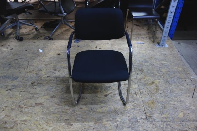 Black Meeting Chairs With Chrome Base