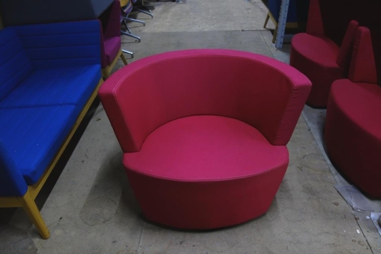 Boss Design Swivel Chair 