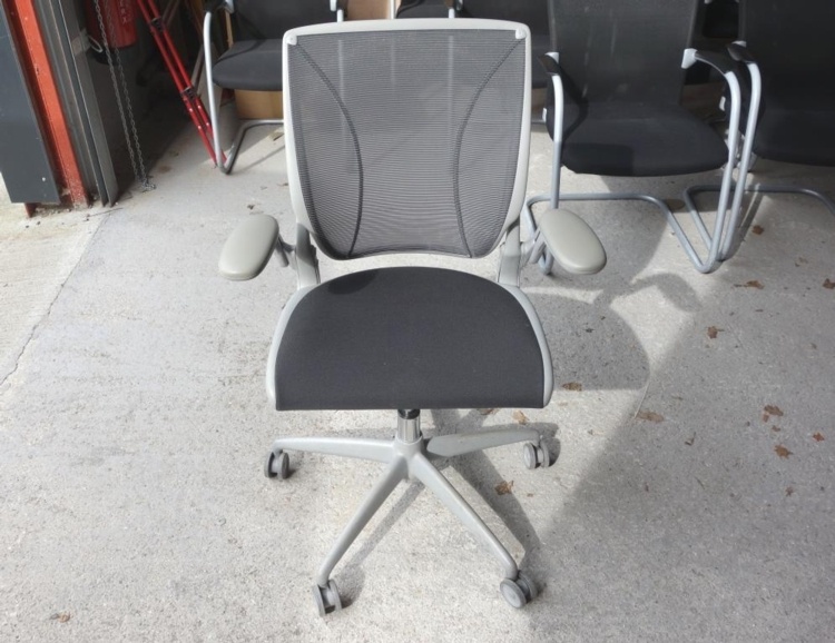 Humanscale Operator Chair Grey Back/Black Seat