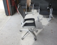Humanscale Operator Chair Grey Back/Black Seat - Thumb 3